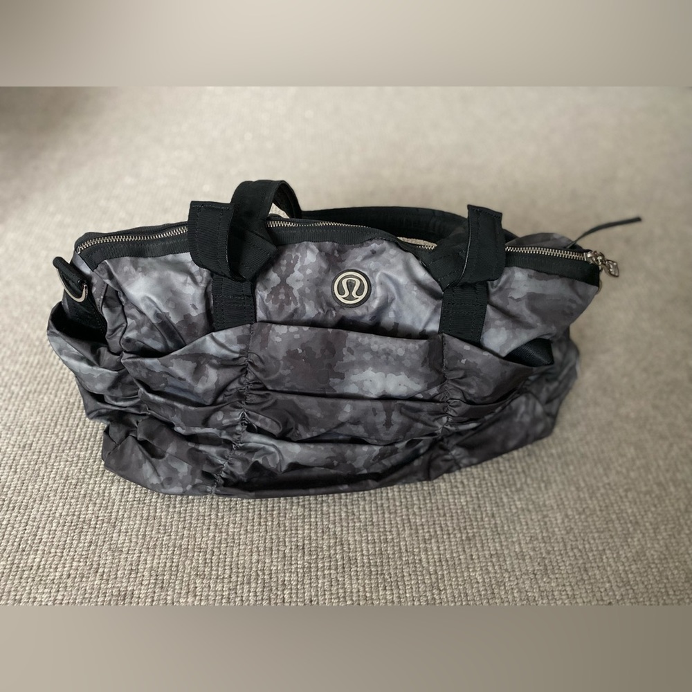 New Without Tags Large Lululemon Tote Gym Bag